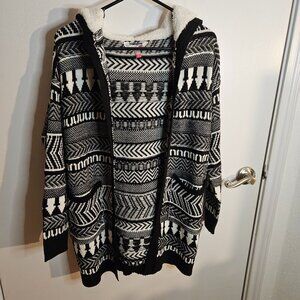 NOBO No Boundaries Sweater Cardigan black and white with lined sherpa hood